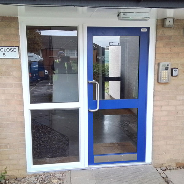 Residential aluminium door